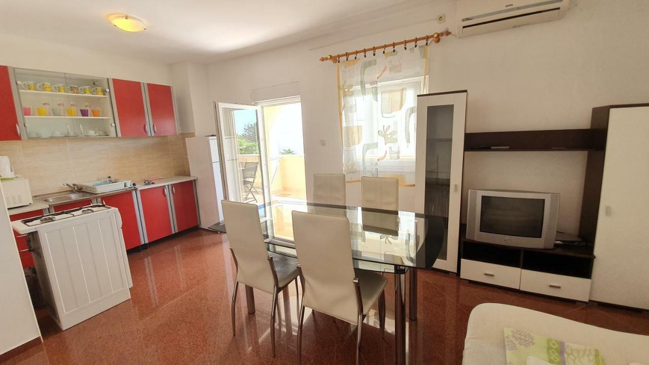 נובליה Apartments Mislav מראה חיצוני תמונה