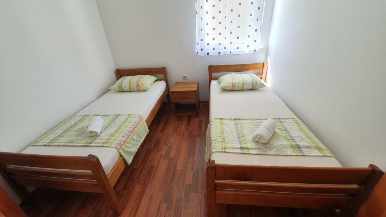 נובליה Apartments Mislav מראה חיצוני תמונה